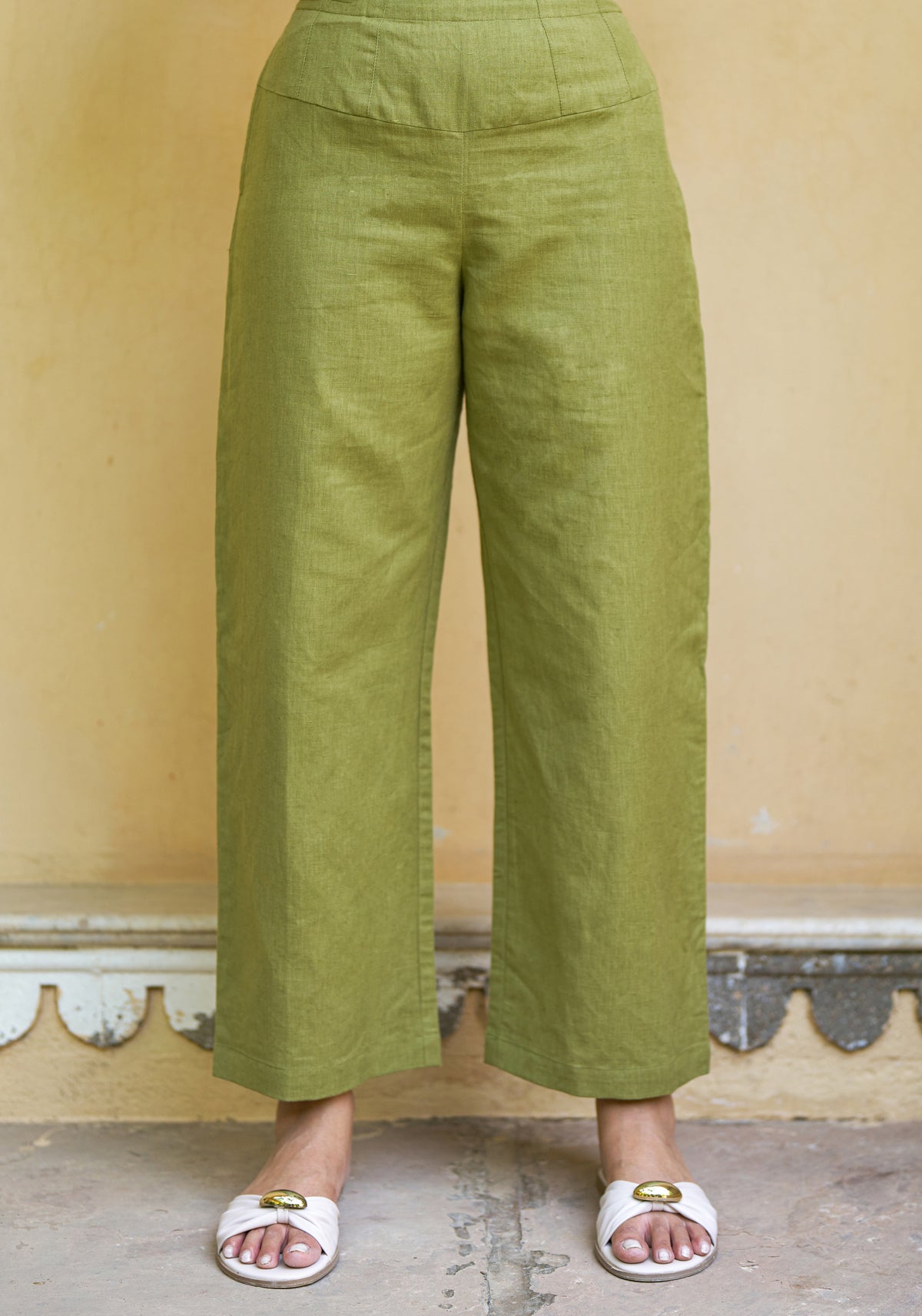 Women’s Olive Green Linen-Blend High-Waisted Wide-Leg Cropped Trousers